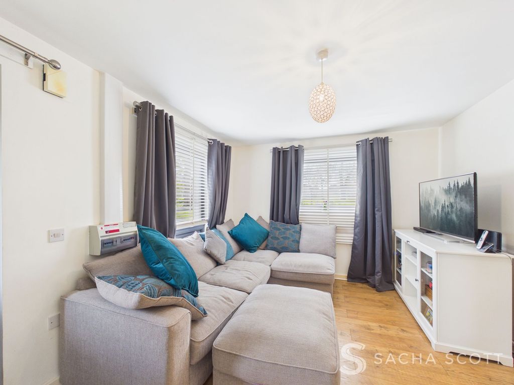 Property photo 2 of 33 Living Room