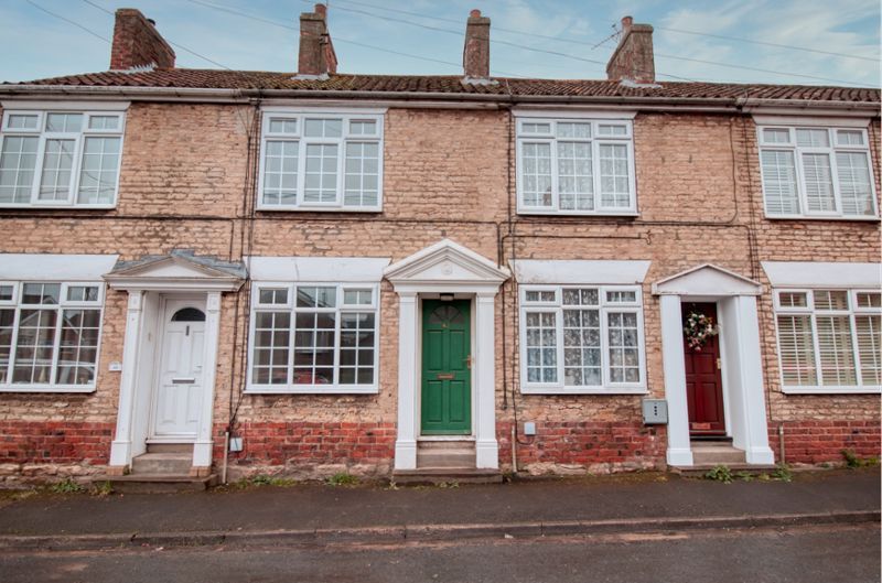 Property photo 1 of 15 Frontal