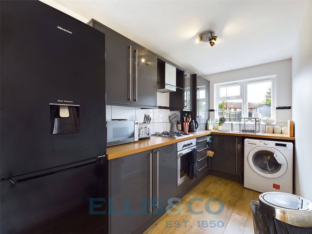 Property photo 3 of 16 Picture No. 01