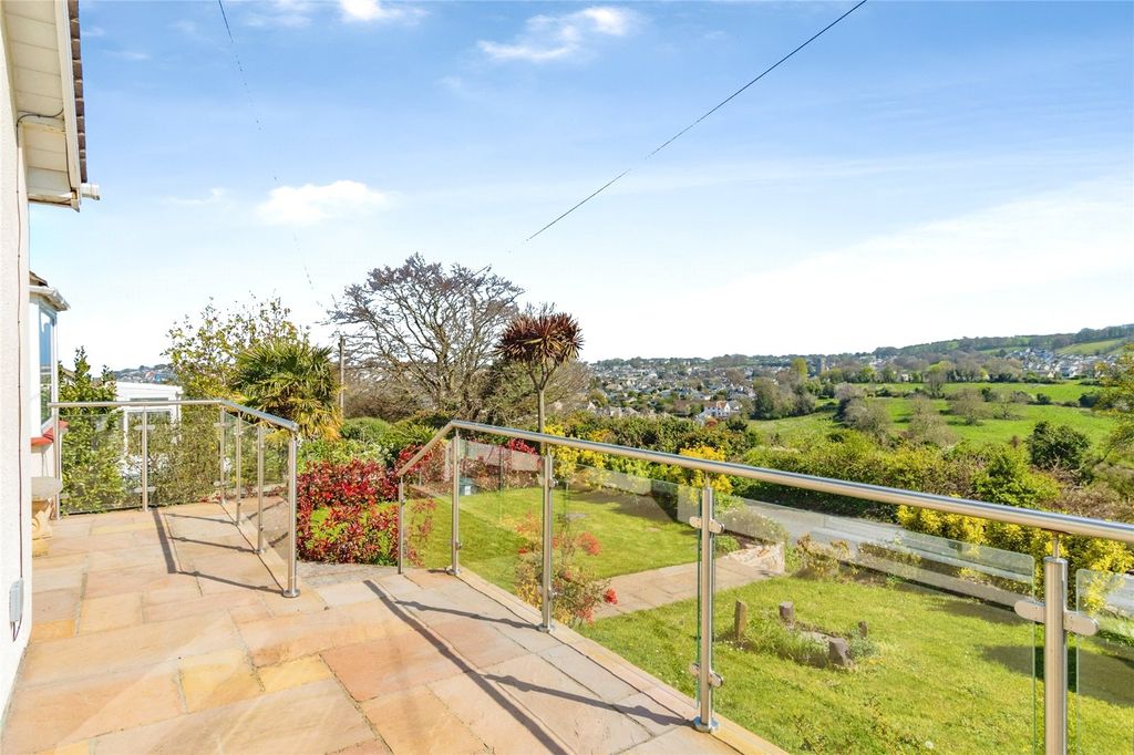 Property photo 2 of 27 Picture No. 07