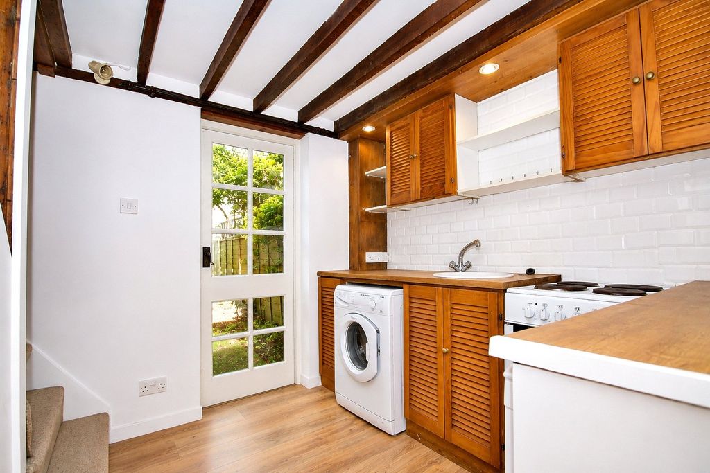 Property photo 3 of 7 Picture No. 12