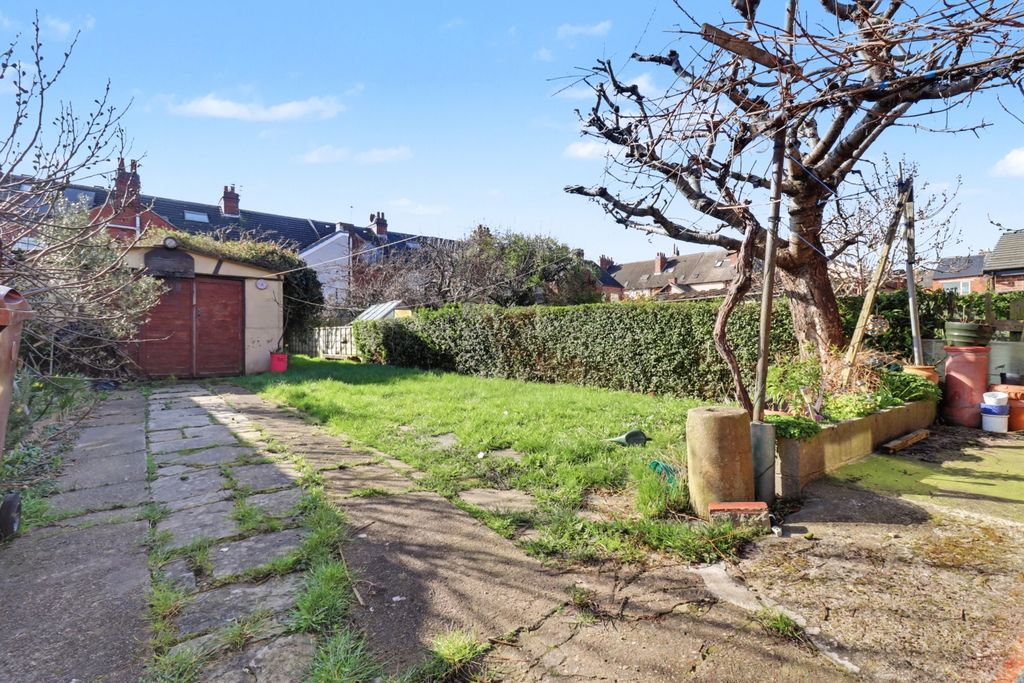 Property photo 2 of 18 2- Rob Hammond Ewemove Pontefract