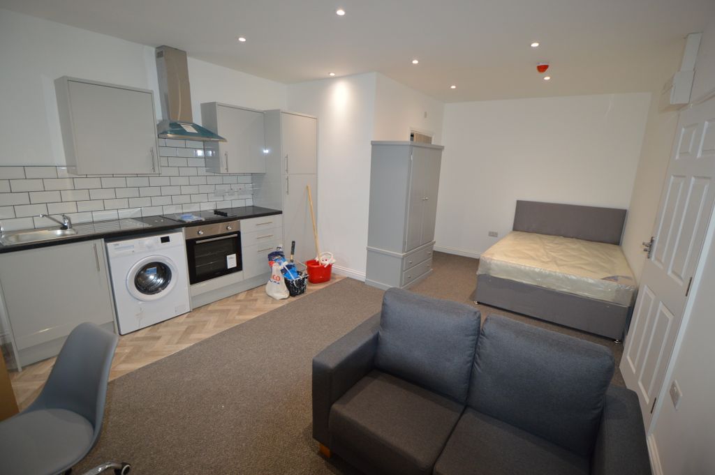 Property photo 1 of 2