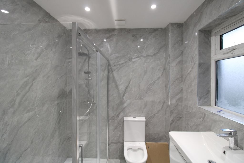 Property photo 3 of 3