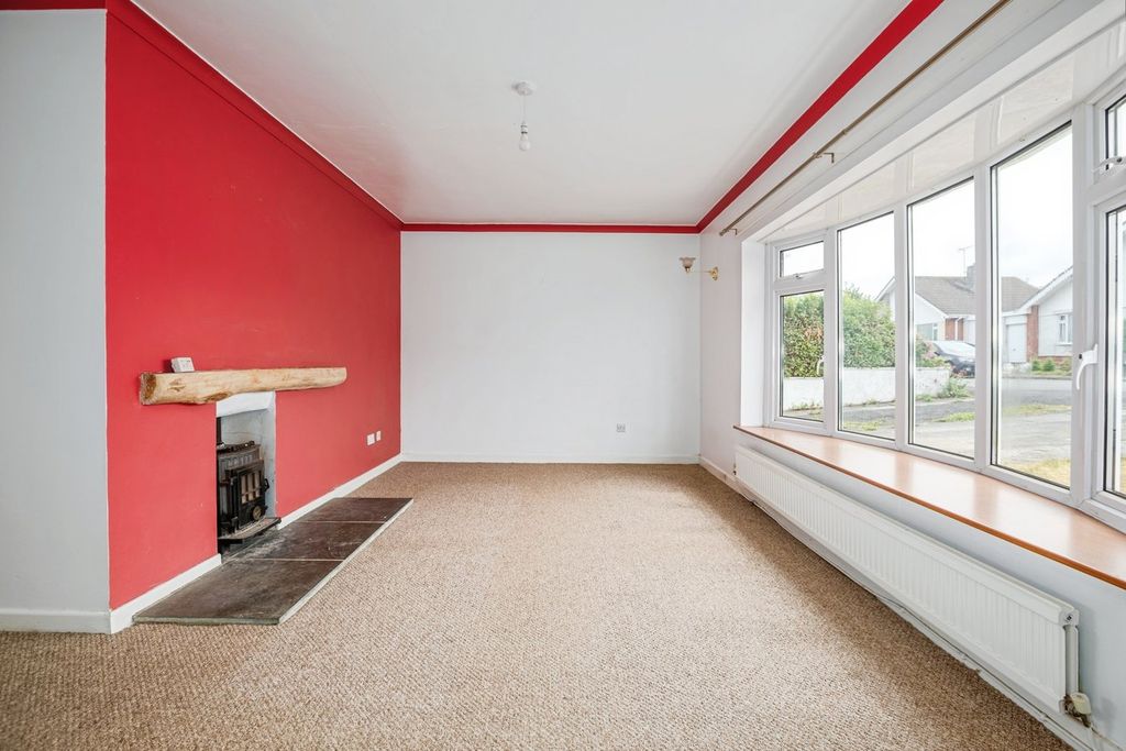 Property photo 3 of 19