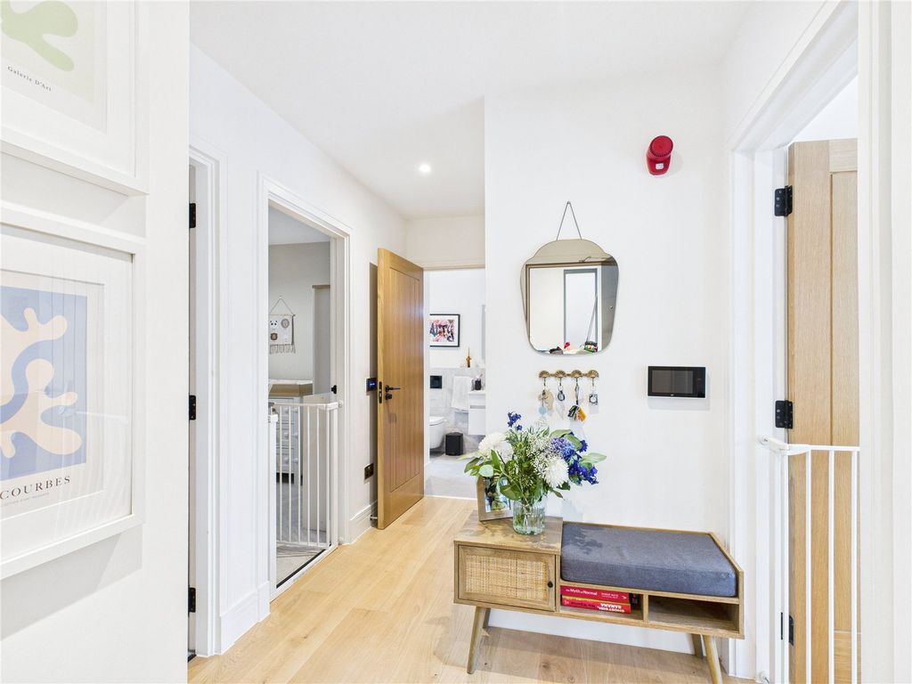 Property photo 2 of 12 Picture No. 02