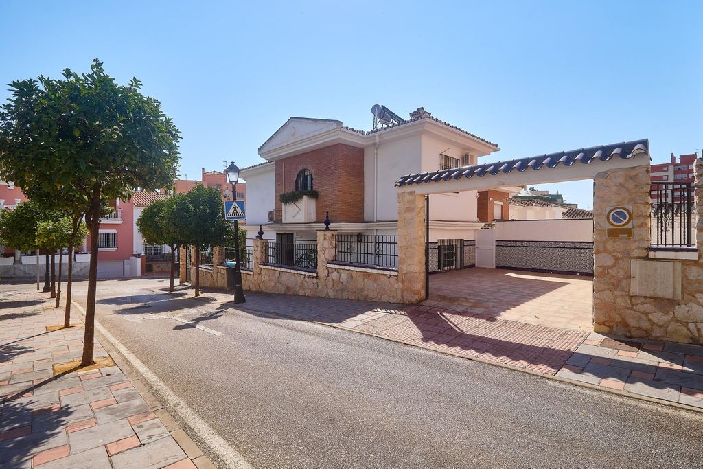 Property photo 1 of 50