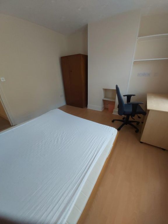 Property photo 2 of 14 1Stfloor-Front-Room-3.Jpg