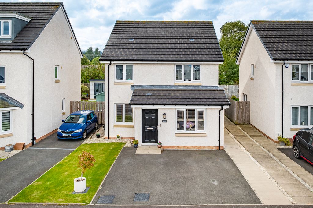 Property photo 1 of 44