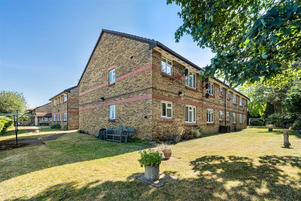 Property photo 1 of 18
