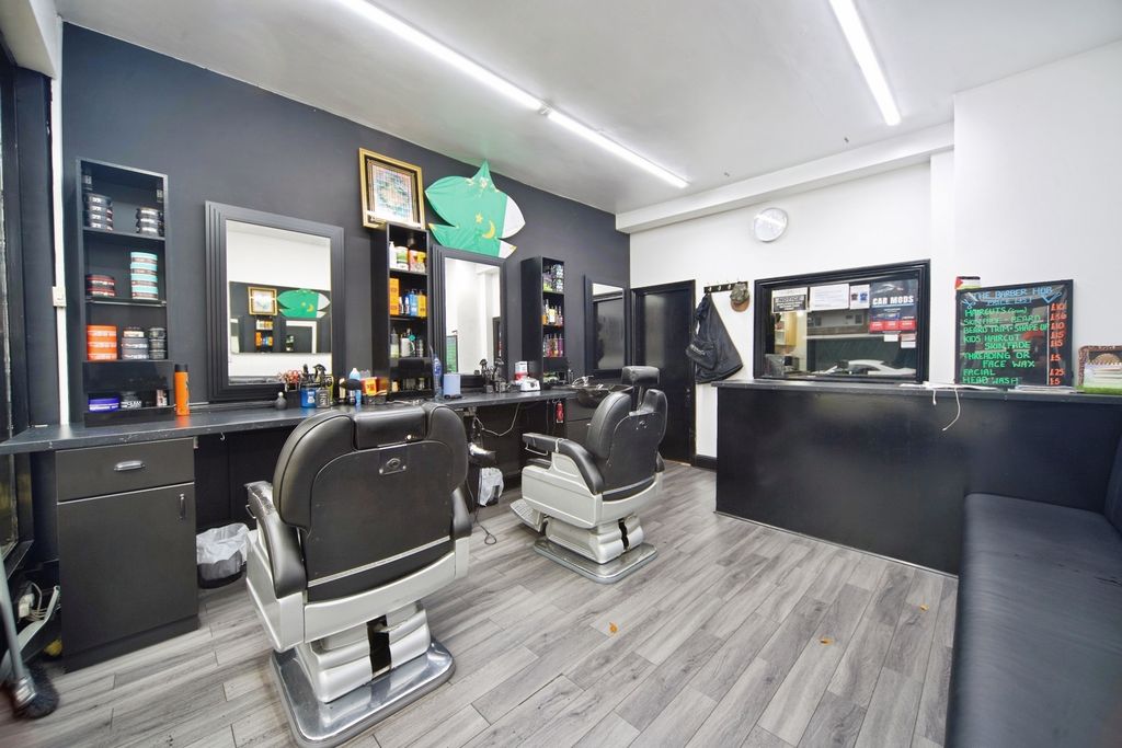 Property photo 2 of 11 Photo