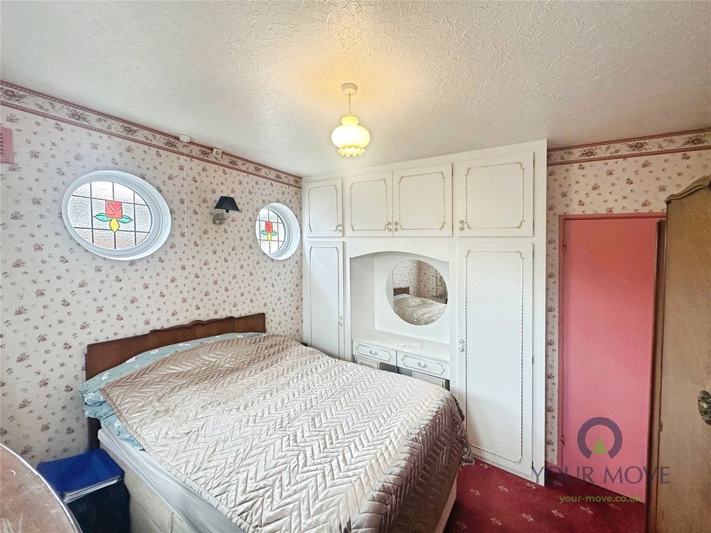 Property photo 2 of 22 Bedroom 1