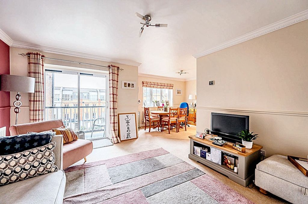 Property photo 3 of 20