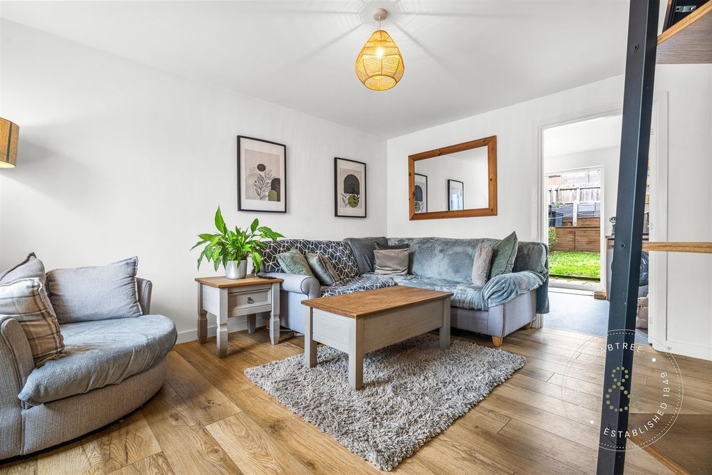 Property photo 2 of 25 Ffordd Crabtree, St Ederyns, Cardiff (1).Jpg