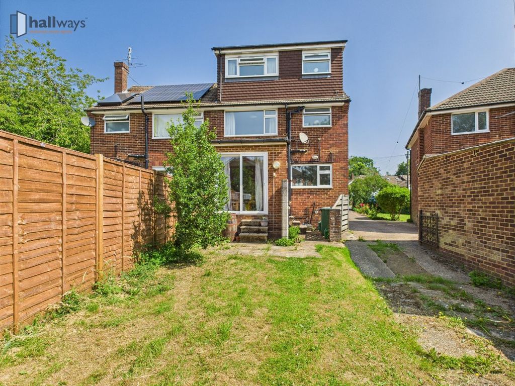 Property photo 2 of 16