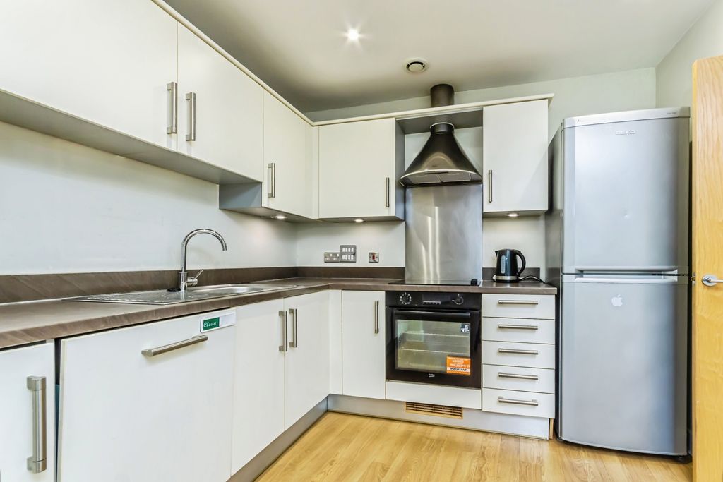 Property photo 3 of 12 Pbox-Img.Jpg