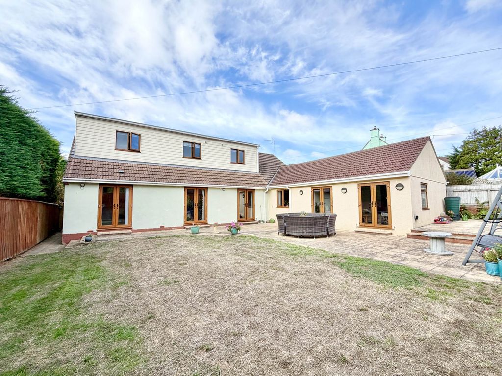 Property photo 1 of 22