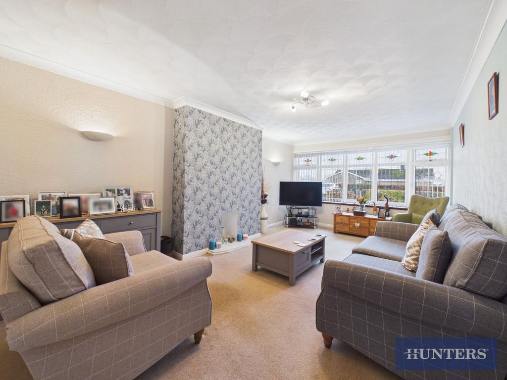 Property photo 2 of 13 Living Room