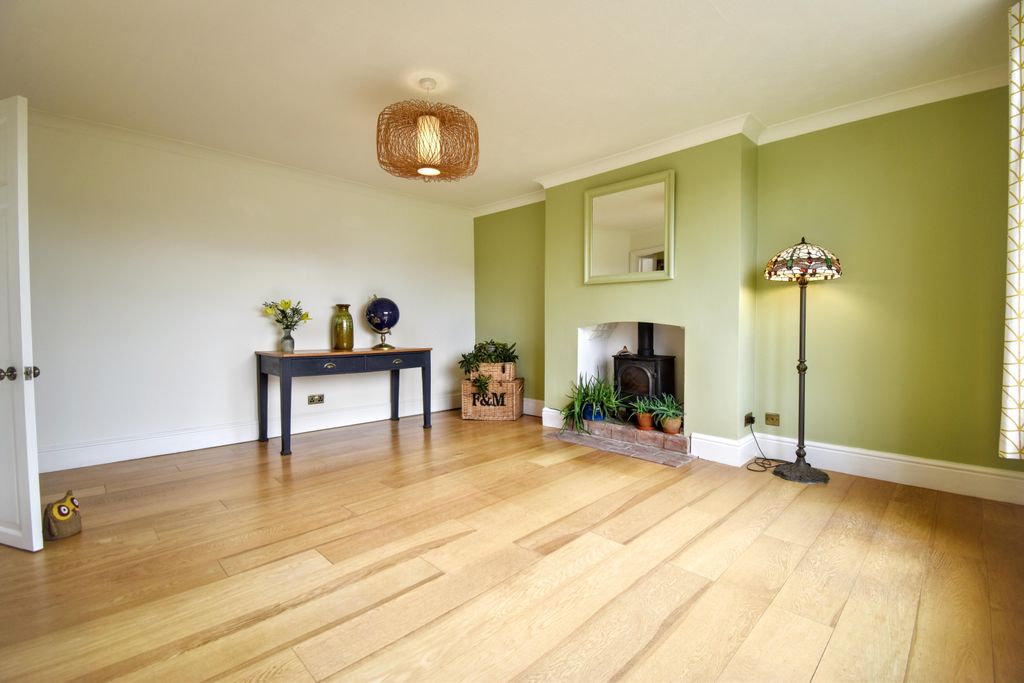 Property photo 3 of 40