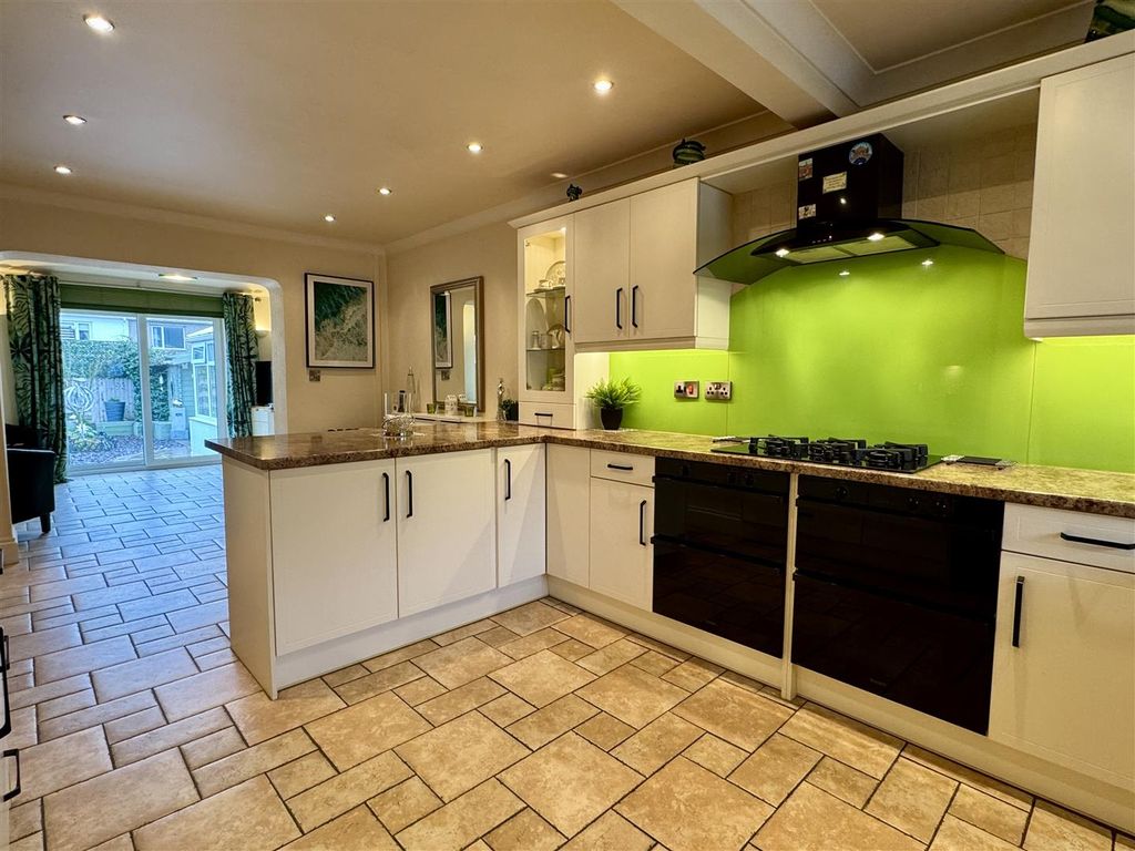 Property photo 3 of 36 Kitchen Breakfast Room