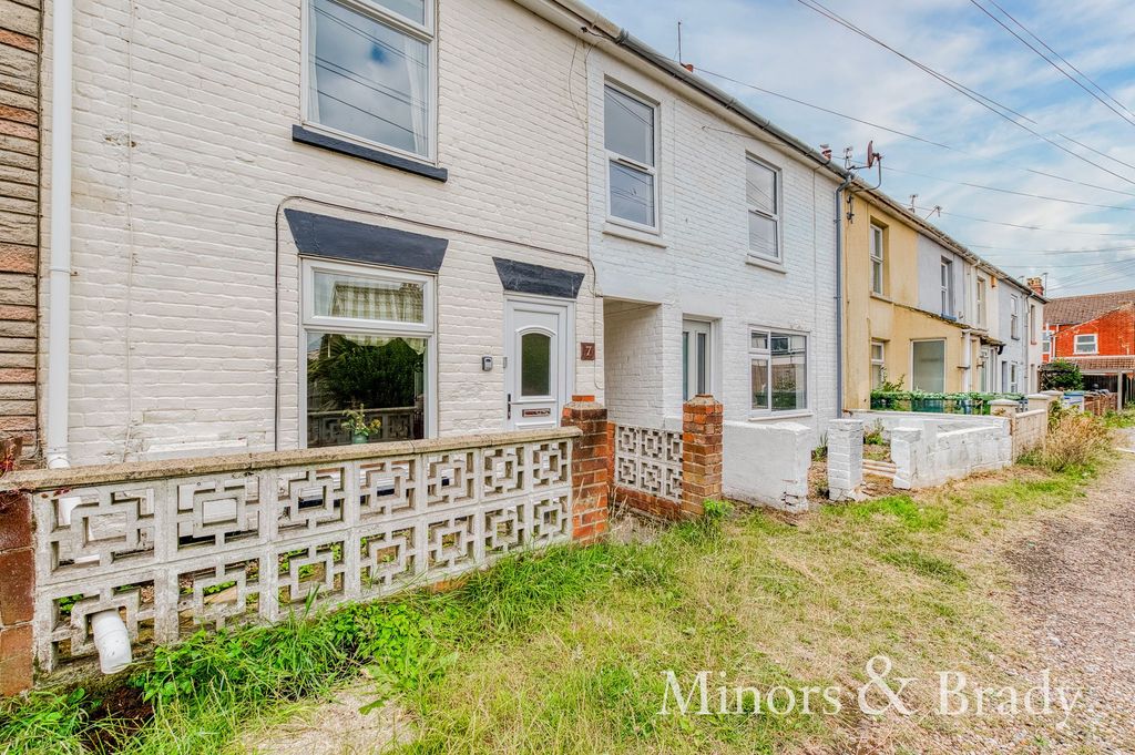 Property photo 1 of 15