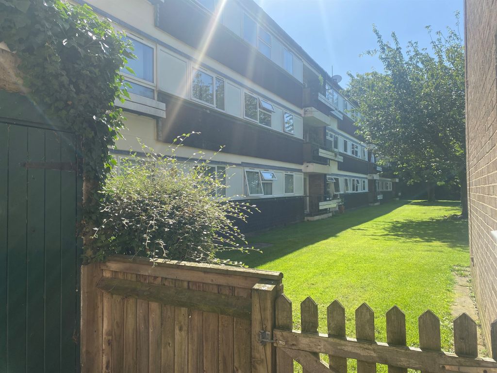 Property photo 2 of 14