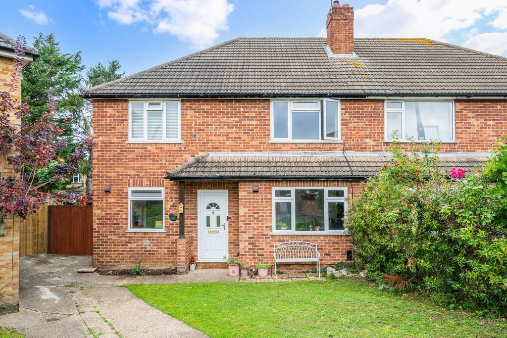 Property photo 1 of 13 Wolsey Close,  (13).Jpg