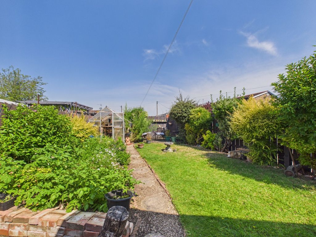 Property photo 2 of 17 5255344