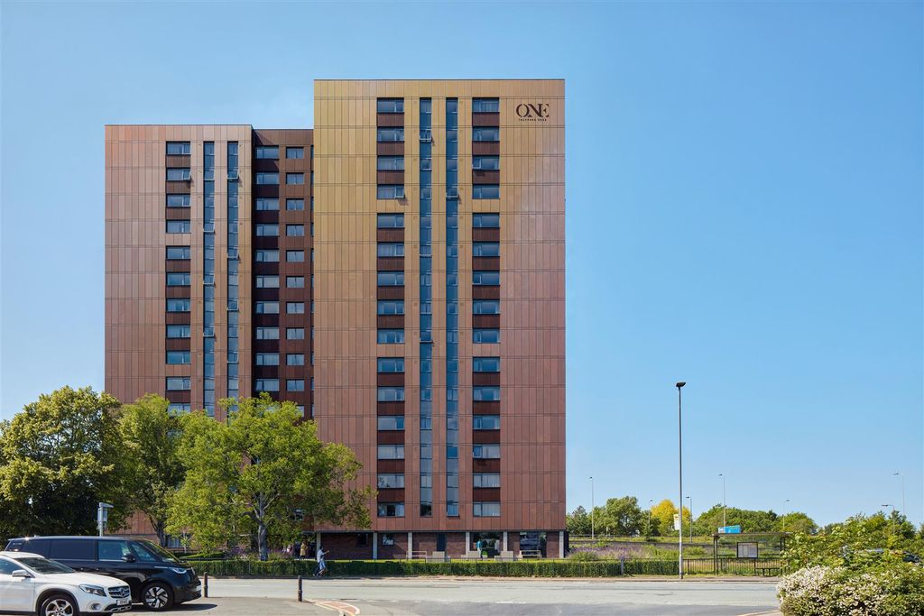 Property photo 2 of 5 2. Rpi Trafford Place - CM0069.Jpg