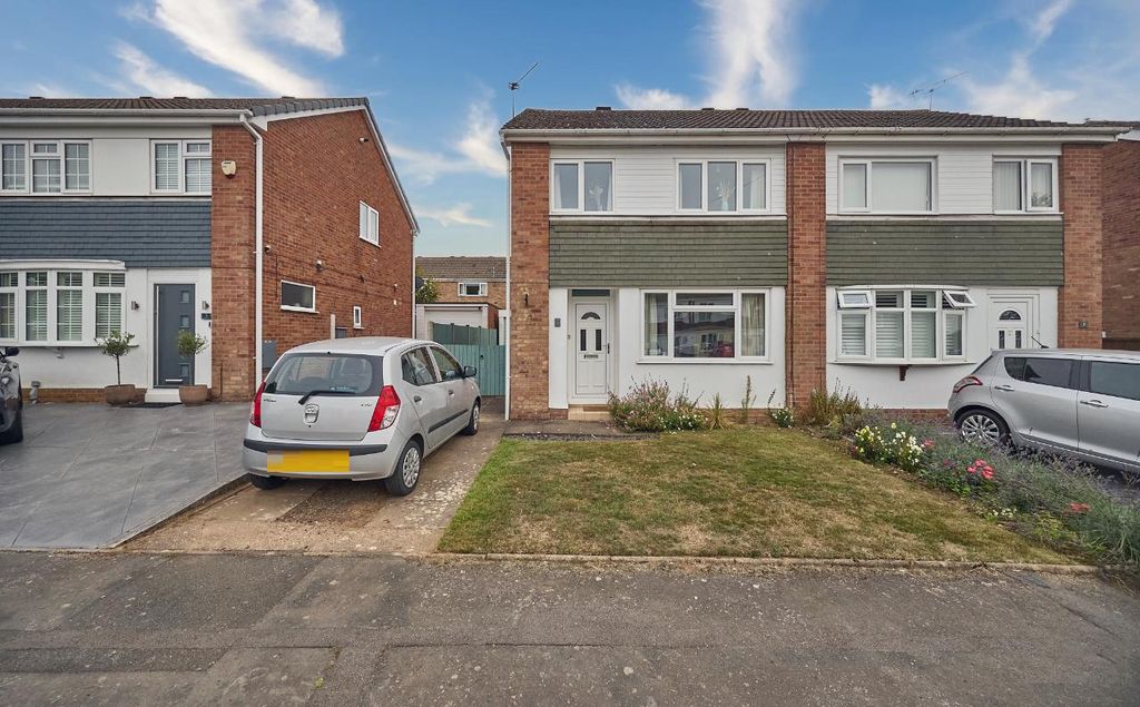 Property photo 1 of 14 5 Squires Green Bb 14.Png
