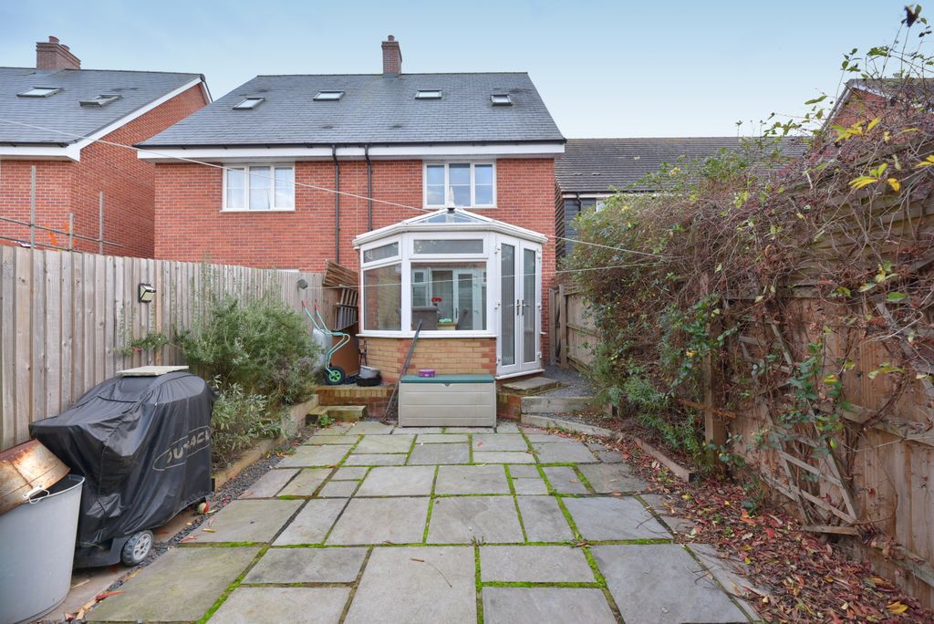 Property photo 2 of 21