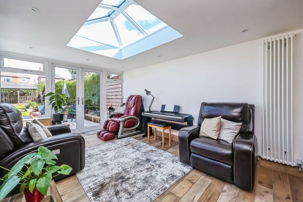 Property photo 3 of 19 Orangery