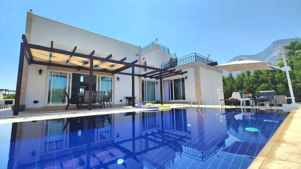 Property photo 1 of 25 Amazing Three Bedroom Fully Furnished Villa With Private Swimming Pool Image No 1