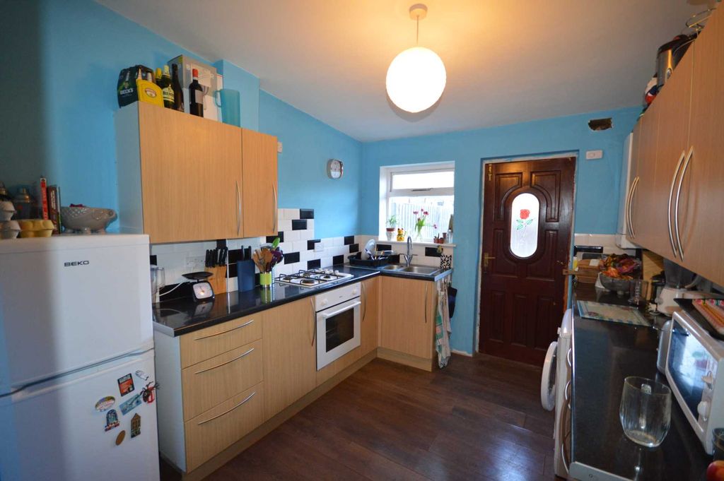 Property photo 2 of 8