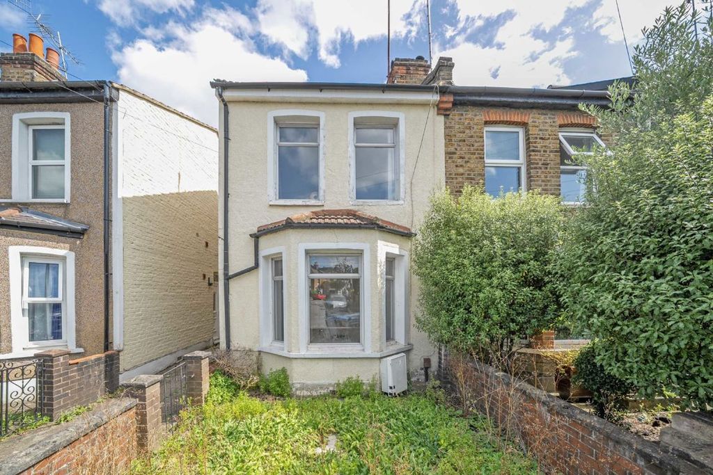Property photo 1 of 2