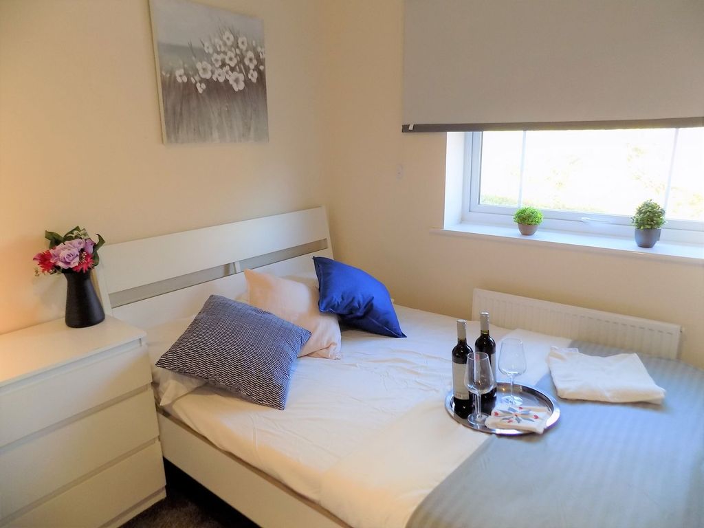 Property photo 3 of 4 Bright, Neatly Presented Bedroom With A Modern Whi...