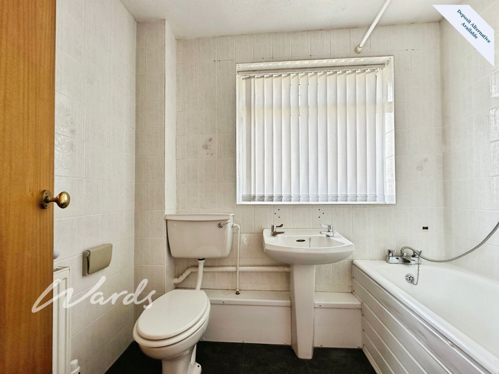 Property photo 3 of 17 Bathroom