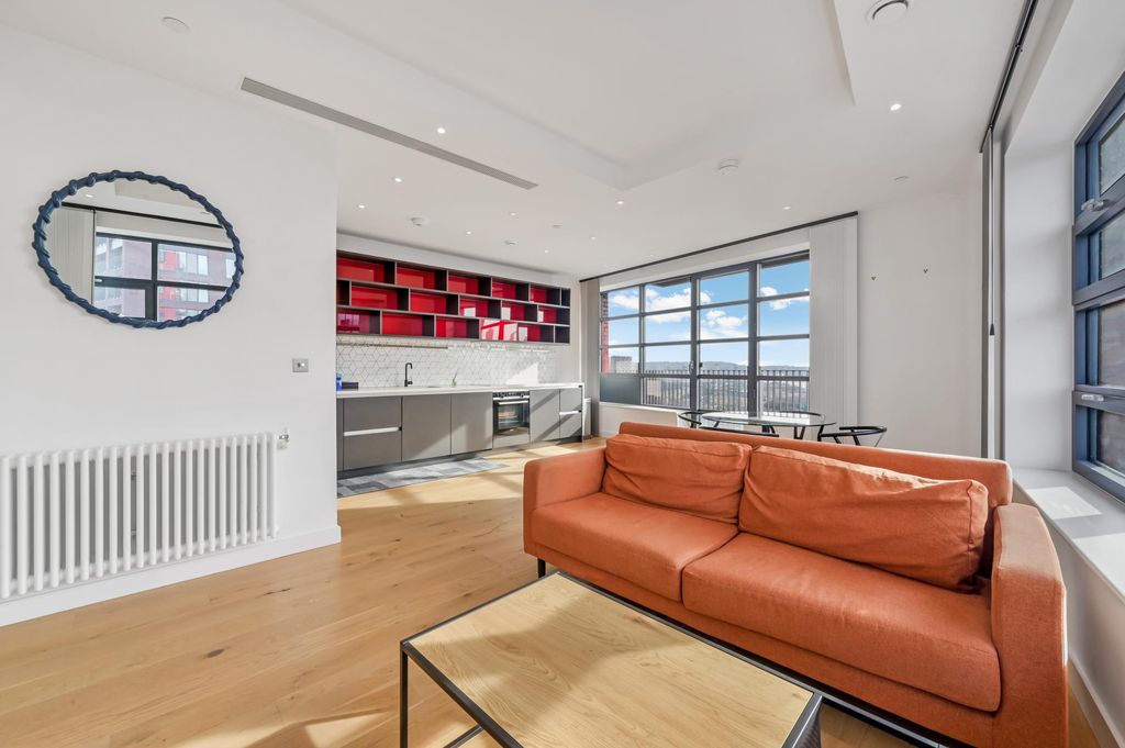 Property photo 2 of 12