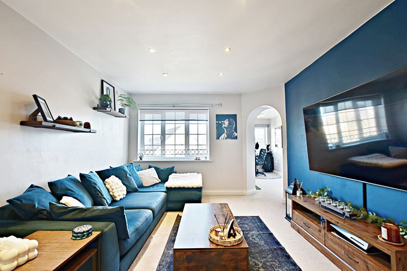 Property photo 2 of 13 Photo 2