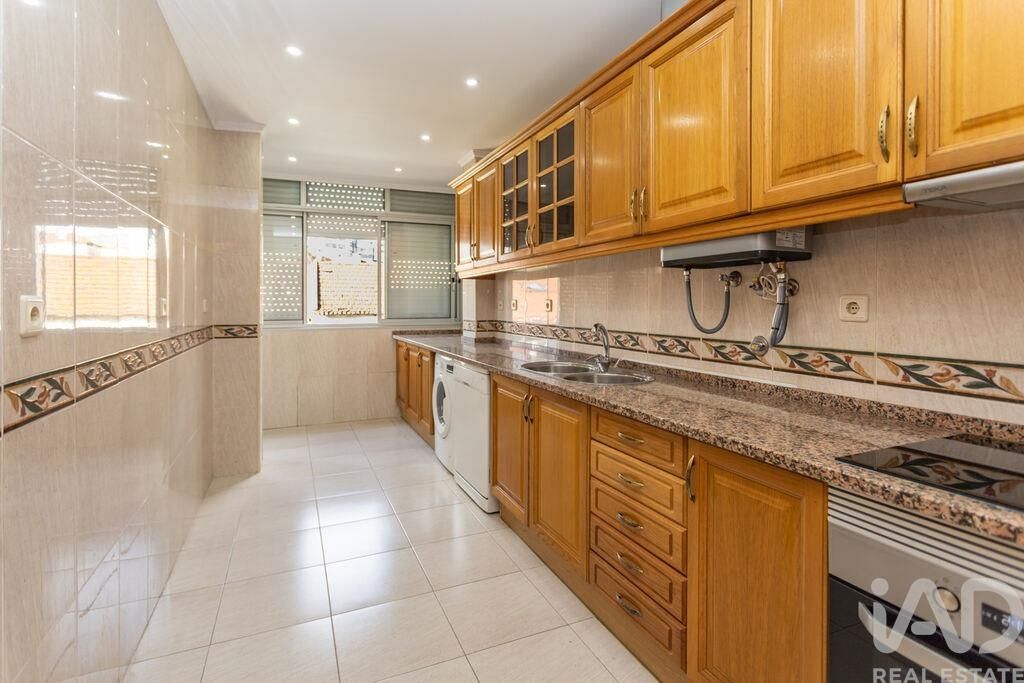 Property photo 1 of 35