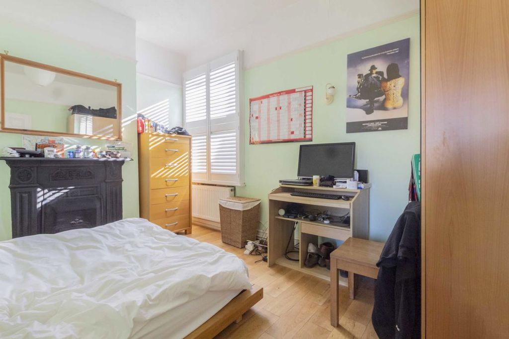 Property photo 3 of 5