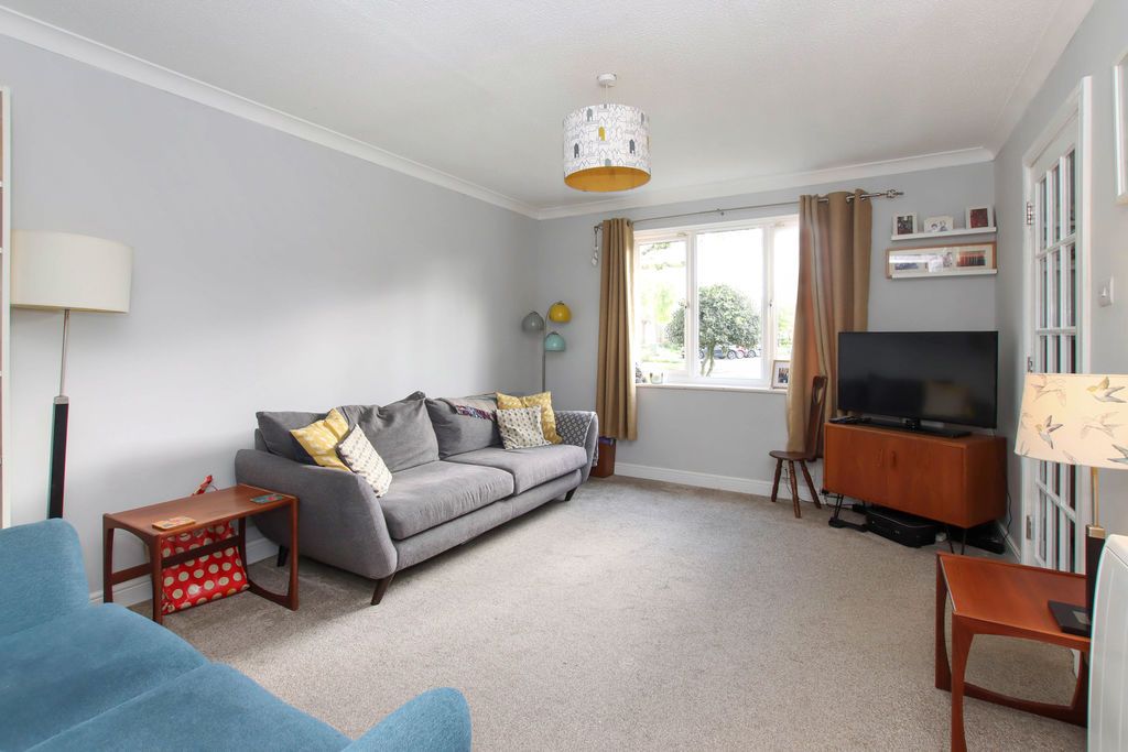 Property photo 3 of 13 Photo 8