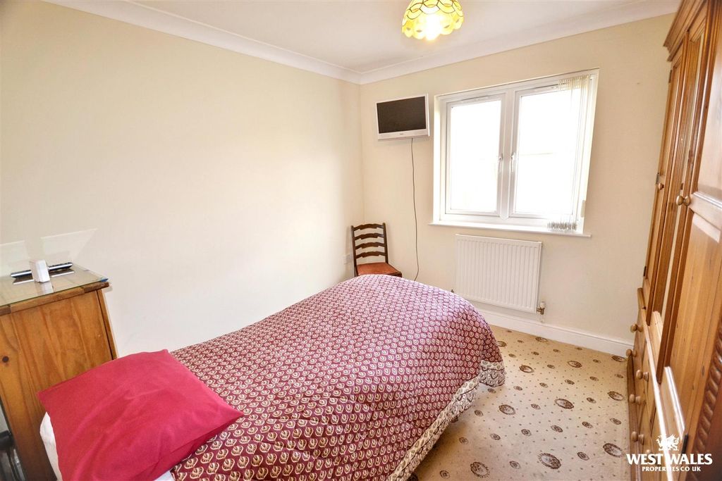Additional image 19 of 3 bed detached bungalow for saleSkomer Drive, Milford Haven SA73