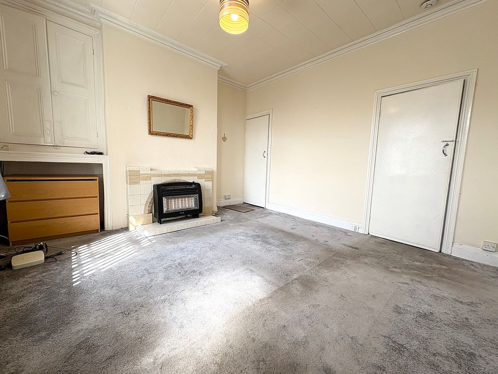 Property photo 2 of 12 Living Room