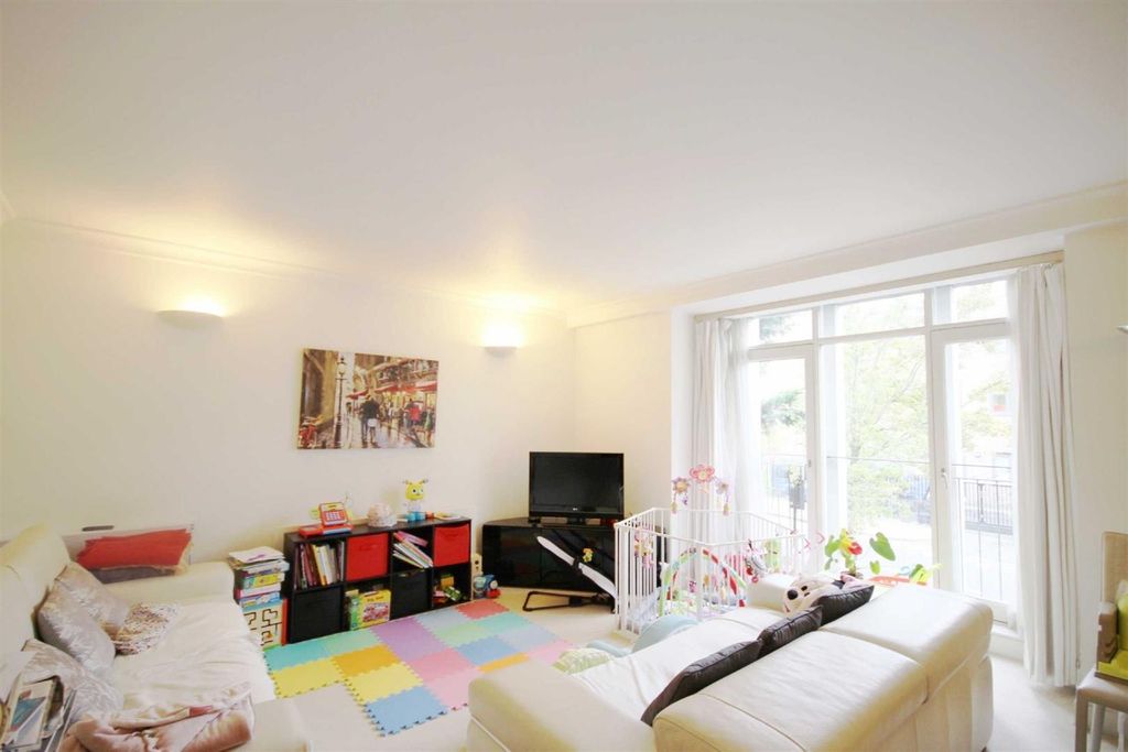 Property photo 2 of 11