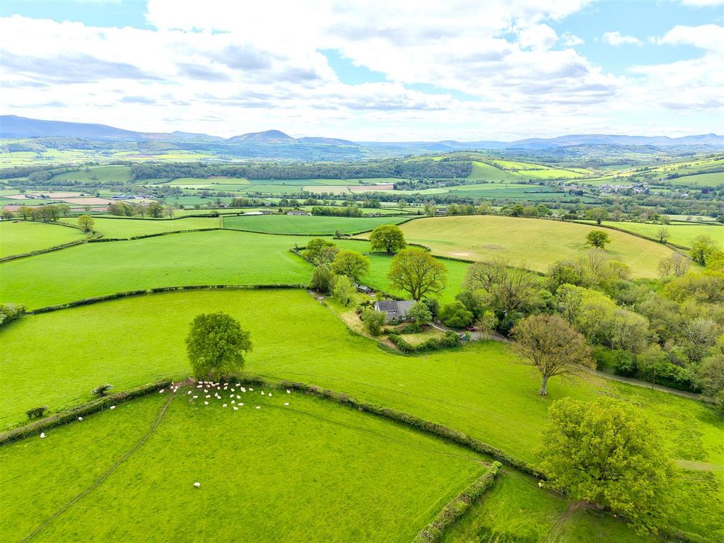 Property photo 2 of 26 Dji_Fly_20260505_113946_0668_1777984645156_Photo.J
