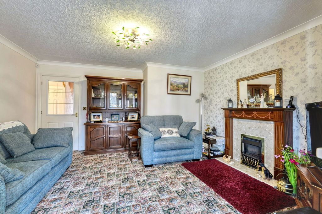 Property photo 3 of 20