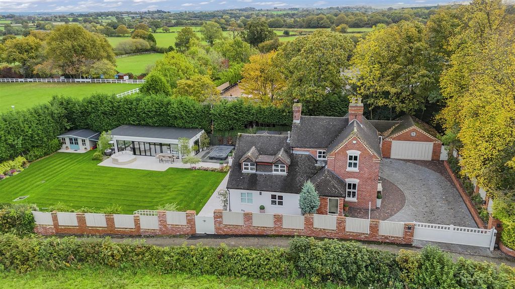 Property photo 1 of 33 3_211 Oriel Rd Heidelberg West_48.Jpg