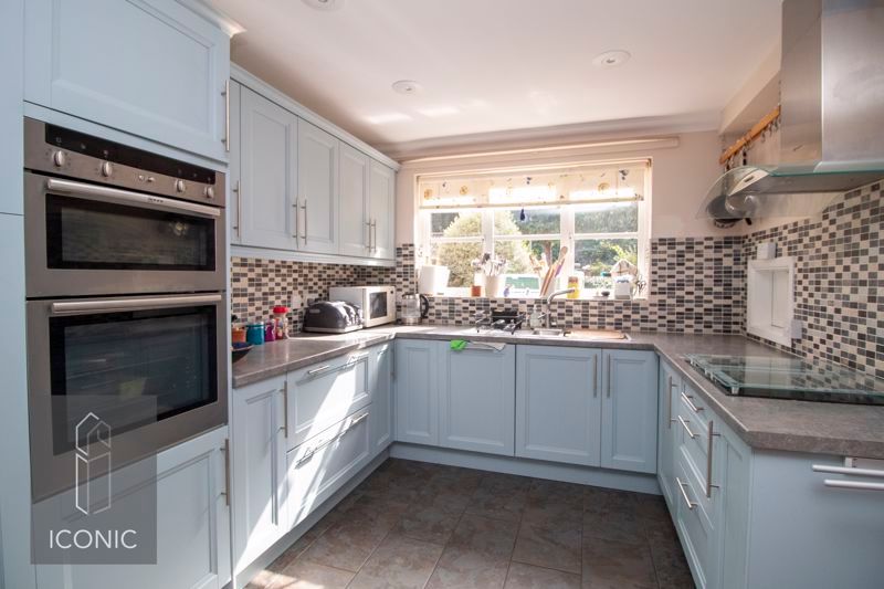 Property photo 2 of 9 Photo 7