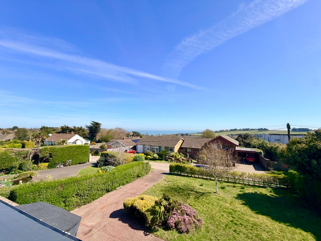 Property photo 2 of 21